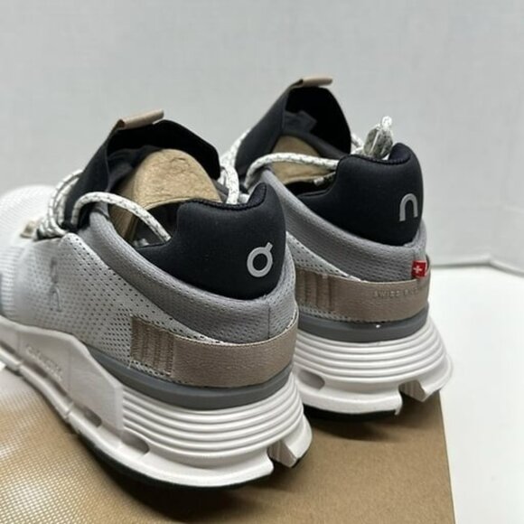 Orbit Runner sneaker in lightweight technical fabric and mesh. - Picture 6 of 6